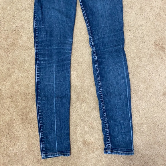 Hollister Relaxed Washed Skinny Denim Jeans - Picture 8 of 12